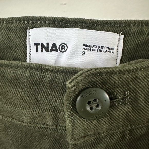 Aritzia TNA Olive Green Cargo Pants Women’s Size 2 - Picture 6 of 10